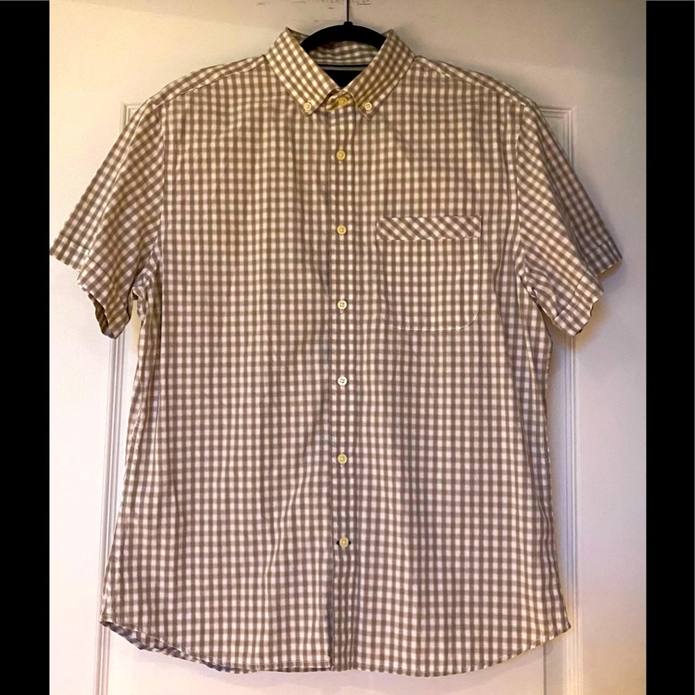 Banana Republic Men’s Short Sleeve Shirt Size: L
